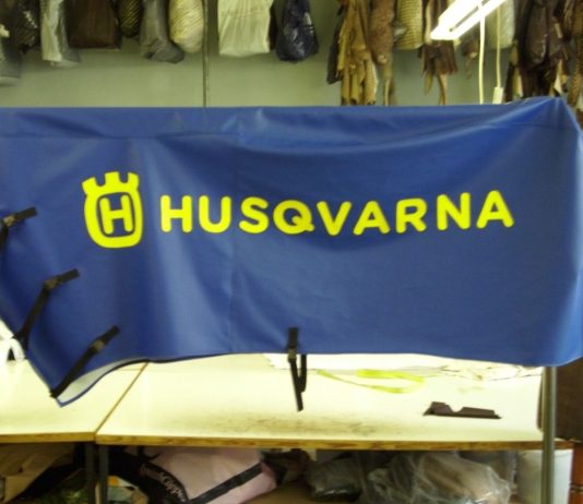 Sattlerarbeiten Husqvarna Plane